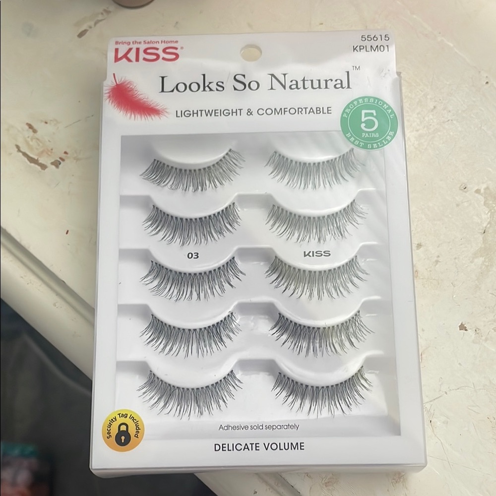 Kiss Looks So Natural Eyelashes - Black